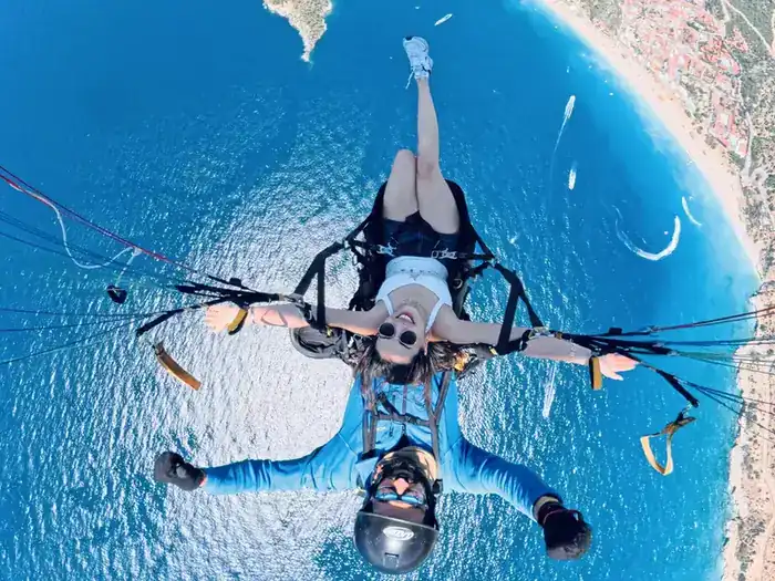 Fethiye Ölüdeniz Babadağ'dan 1960 metre tandem yamaç paraşütü uçuşu – Mavi Lagün ve Akdeniz manzarası | Fly Laputa